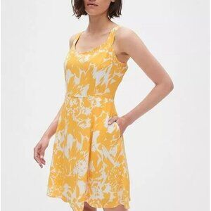 Gap sweetheart yellow floral fit and flare sundress